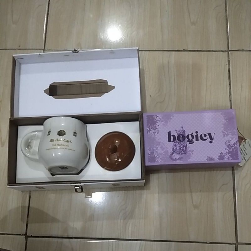 

SET HAMPERS EKSLUSIF