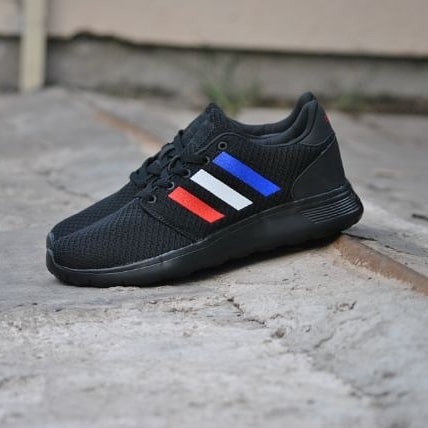 Last Stock Sale  Sepatu Adidas Running QT Racer Original