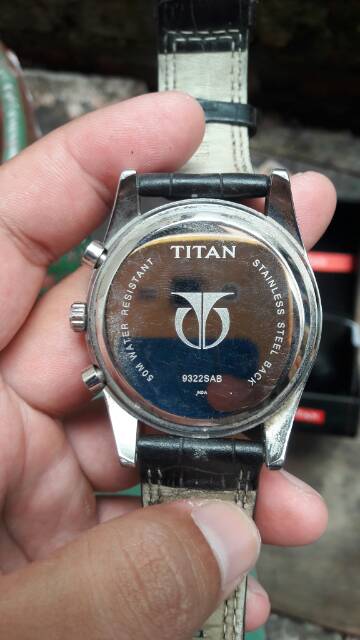 titan watch 9322sab