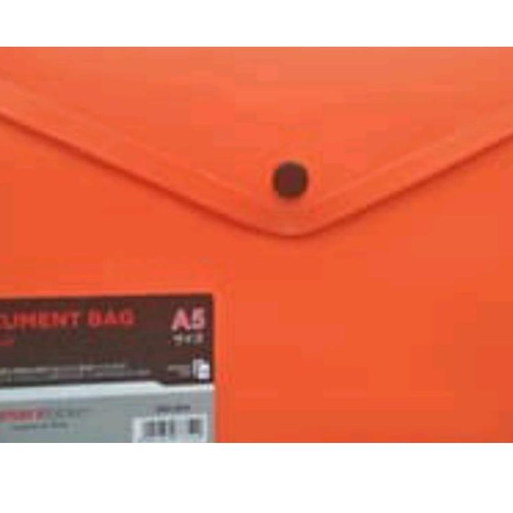 

Dapatkan disini--Map kancing / map A5 / map plastik kecil merk Inter X Folder