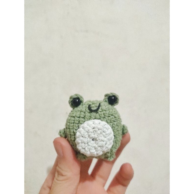 baby frog crochet amigurumi keychain gantungan bayi  