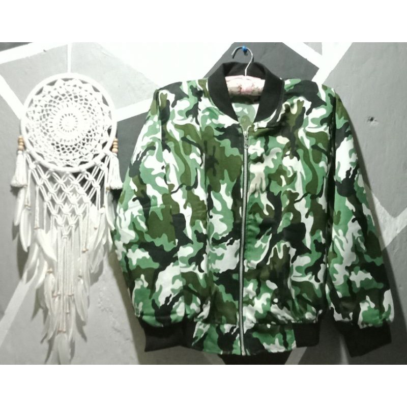 jaket bomber motif army