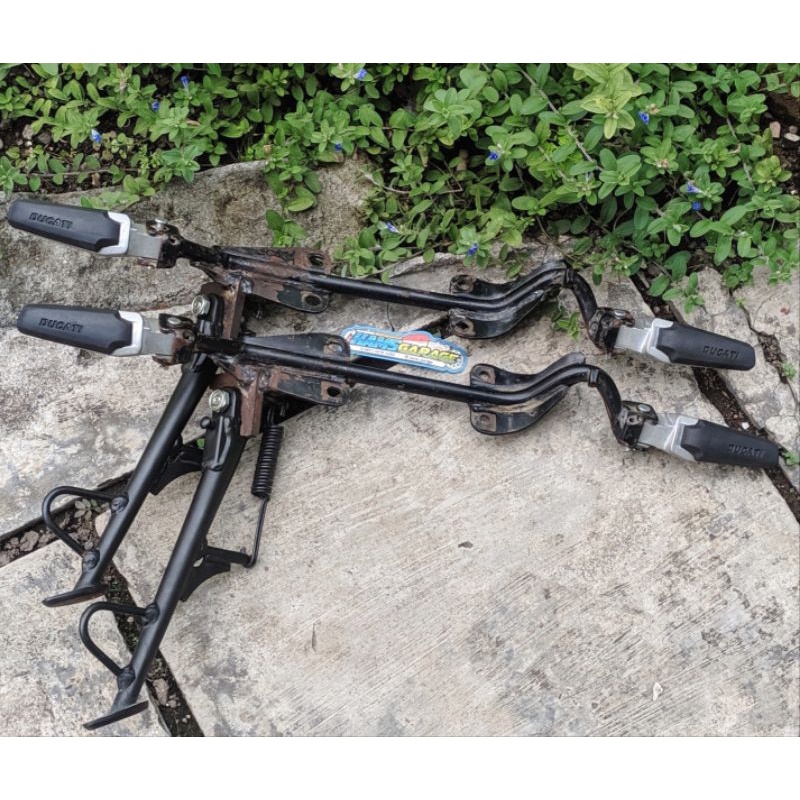 FOOTSTEP DUCATI SET BARSTEP DEPAN MEGAPRO MONO SET SATANDART NINJA 250 FI ORIGINAL FOOT STEP TENGAH 