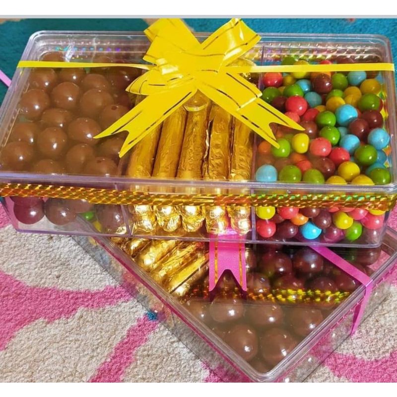 

Paket Coklat Lebaran/Parcel Coklat Mix Lagie Toples Sekat 3/3D