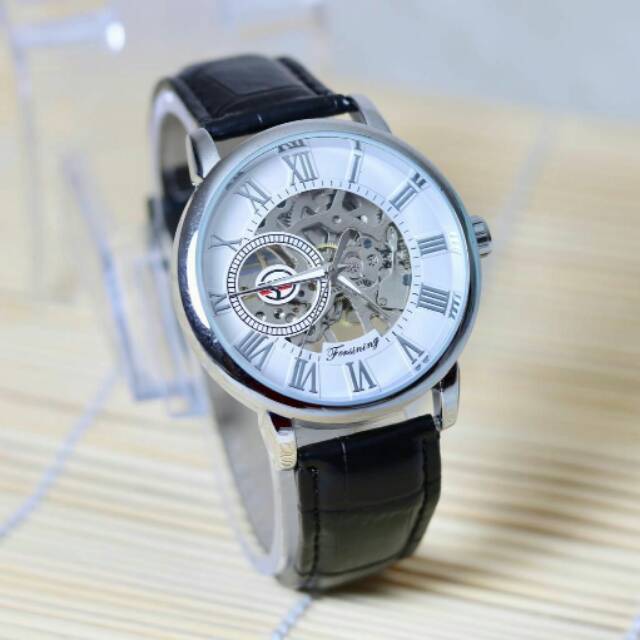 Jam tangan pria FORSINING 01