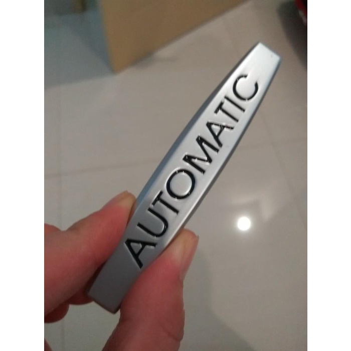EMBLEM AUTOMATIC OVAL
