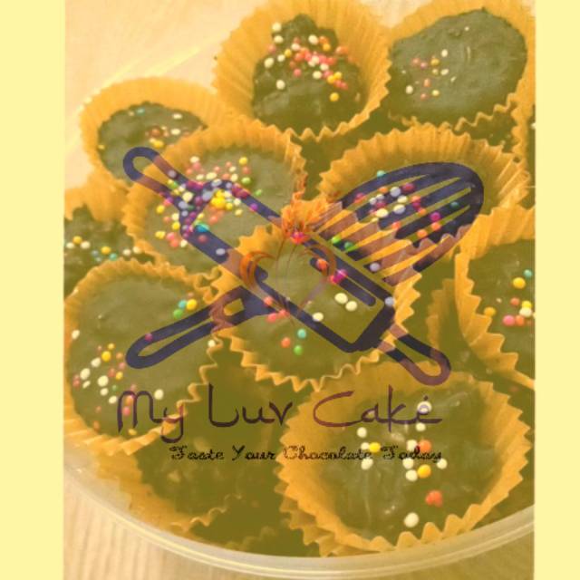 

Kue Choconut sprinkle My Luv cake