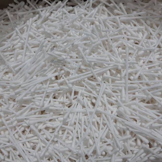 Cotton bud 500 gram isi kurang lebih 2500 pcs