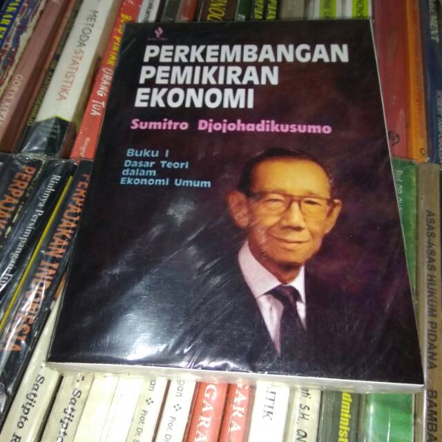 Perkembangan pemikiran ekonomi sumitro djojohadikusumo