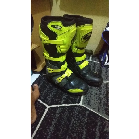 sepatu snd