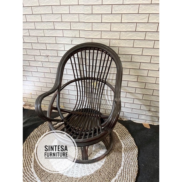 kursi rotan putar/swivel chair/kursi santai aesthetic anyaman antik/kursi santai putar