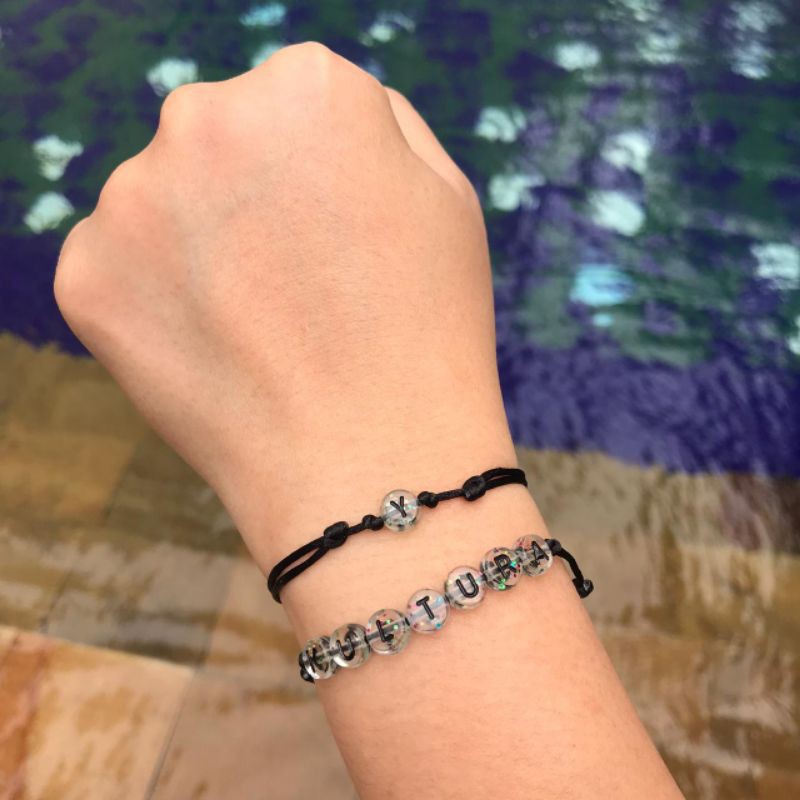 Gelang Inisial Nama Bening Tali Satin Simple (Gelang Tali)