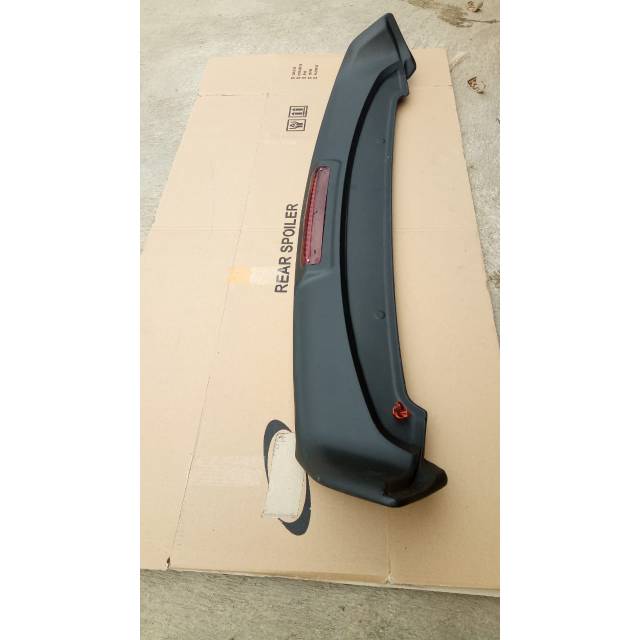 Spoiler calya sigra luxury