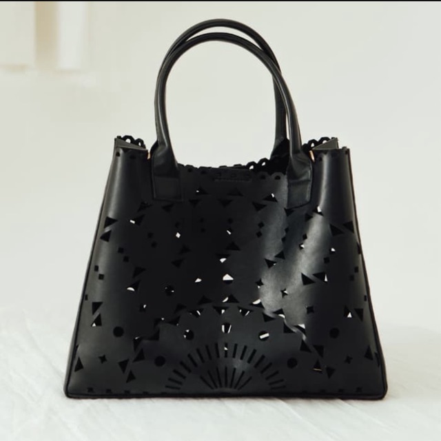 Protea foot wear x patricia stephanie calli bag black