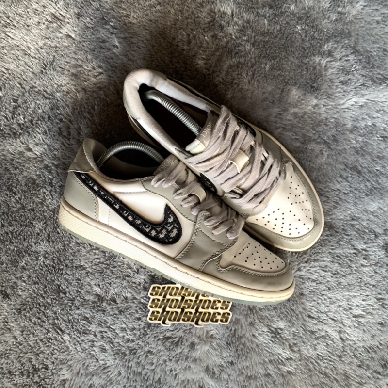 NIKE AIR JORDAN 1 LOW x AIR DIOR