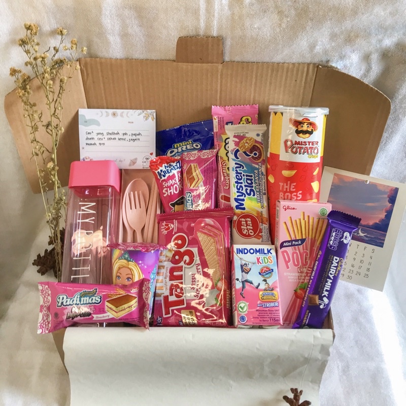 

Hampers Giftbox Snackbox Wisuda Ulang Tahun Anniversary