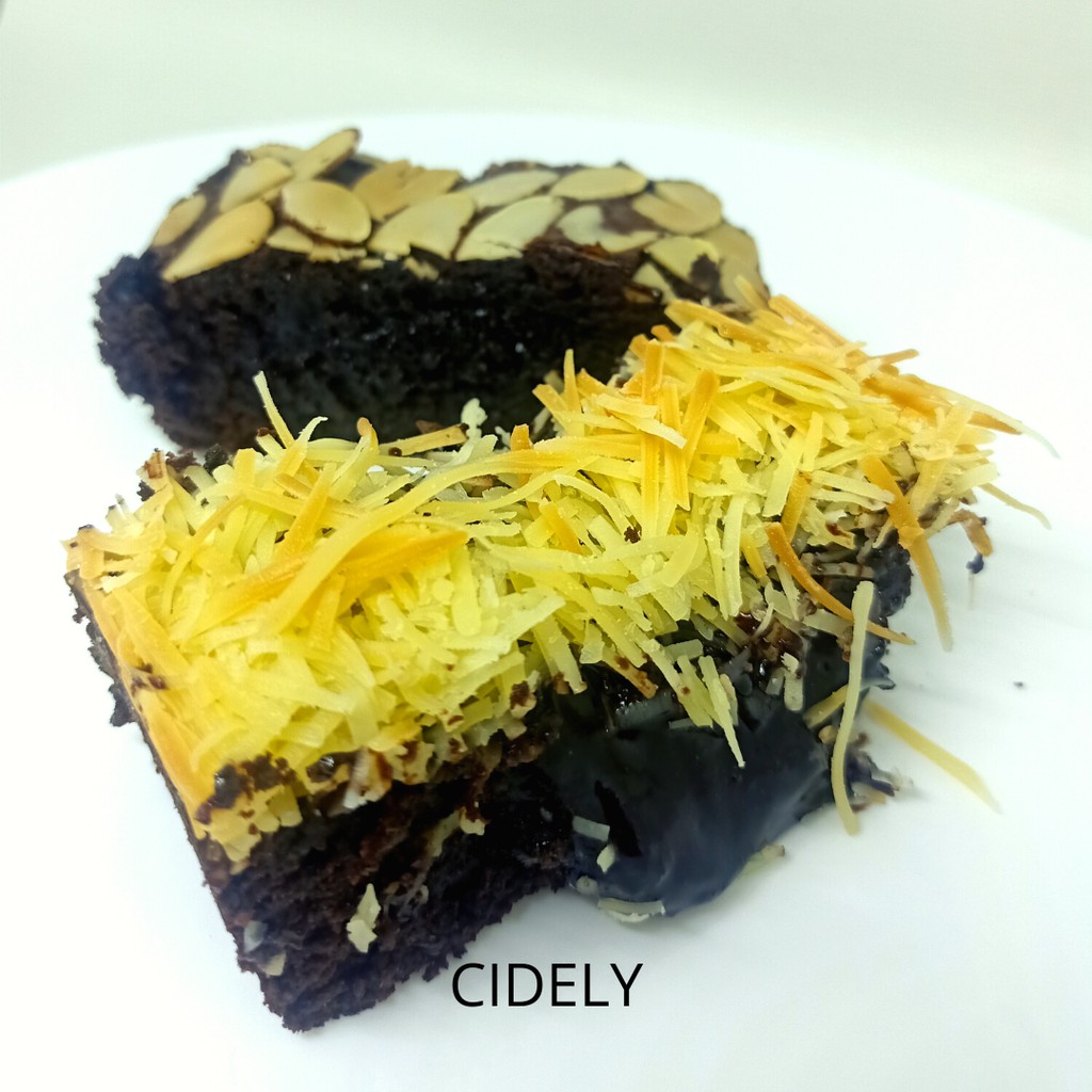 

SIGNATURE LAVA BROWNIE BY CIDELY - BROWNIES LUMER