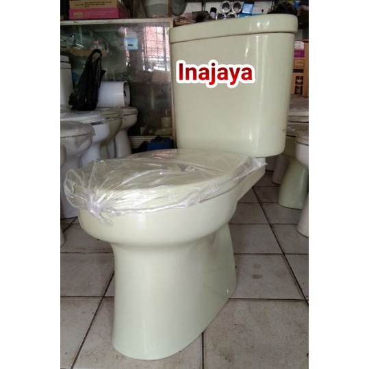 closed closet kloset toilet klosed wc duduk toto cw-421-j hijau green kondisi second seperti baru