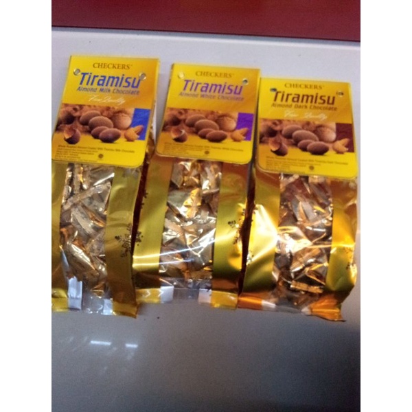 coklat almond batam