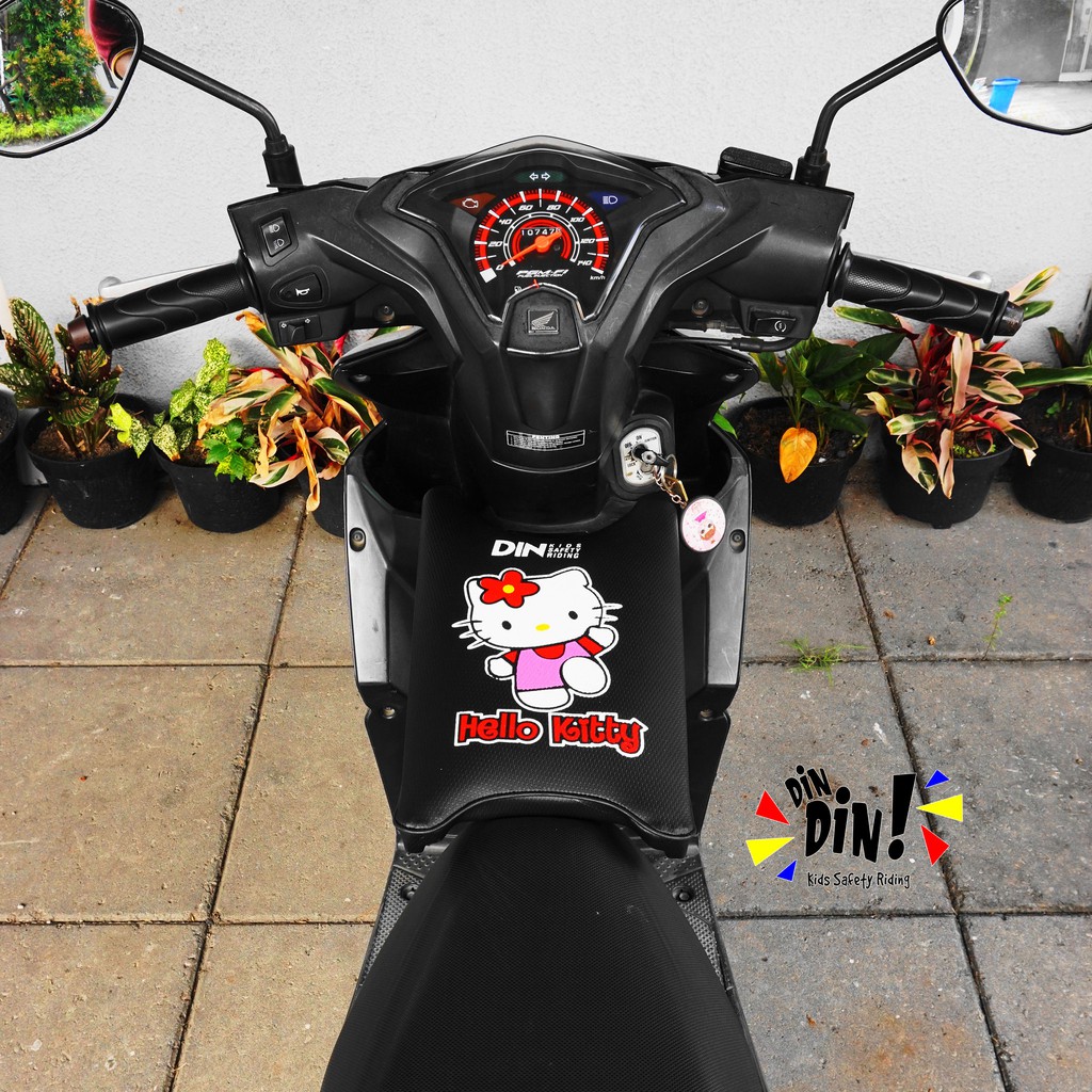 Dindin Kids Sadel Jok Motor Portabel Kursi Boncengan Depan Untuk Anak Hello Kitty