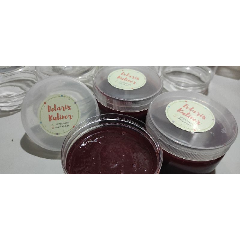 

Selai Strawberry Homemade Delaris 300gram