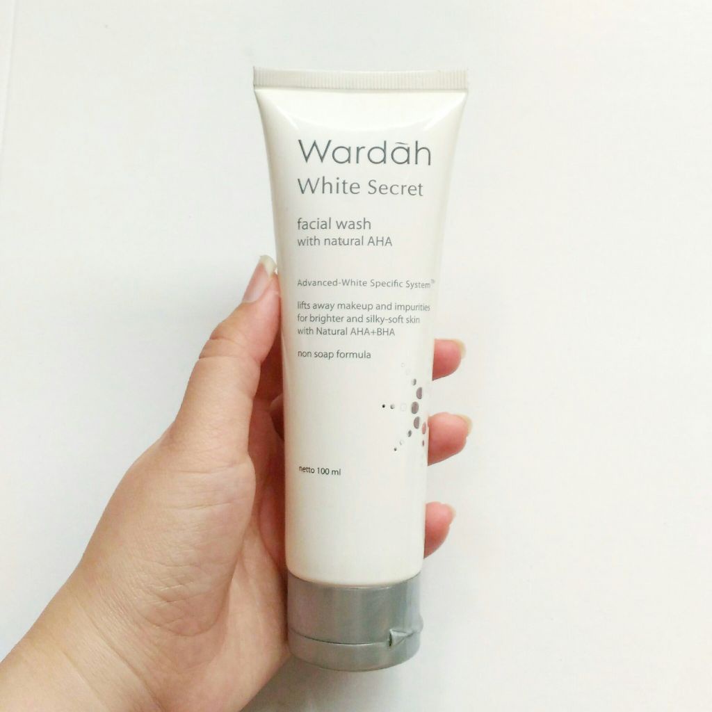 White Secret Facial Wash 100 mL KEMASAN BARU