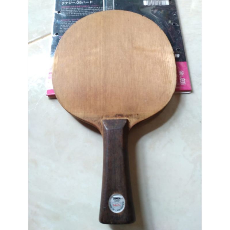 Bet Tenis Meja Butterfly Gergely. Karet Tenergy O5 Hard Merah. Karet Challenger Bintik Serang Hitam.