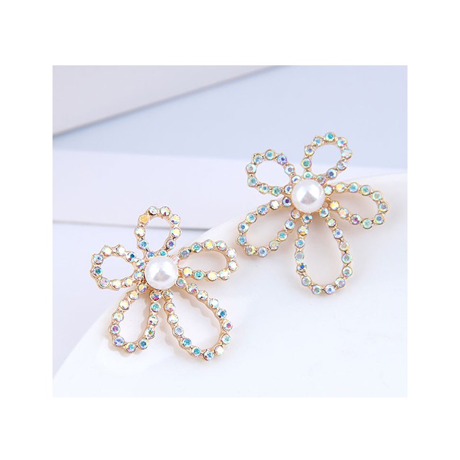 LRC Anting  Tusuk Fashion Gold Color Diamond Flower Pearl Alloy Stud Earrings A61838