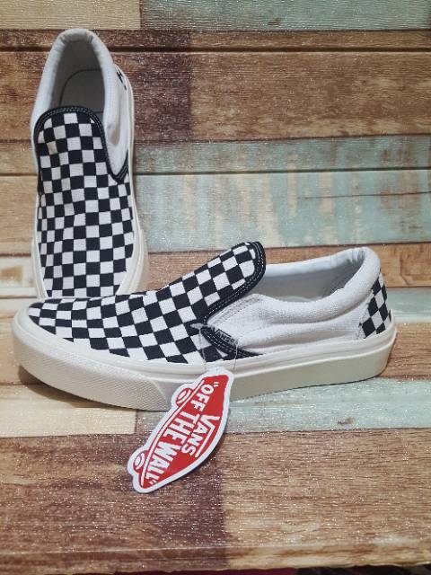 SEPATU VANS SLIP ON MOTIF CATUR DOUBLE FOXING MADE IN CHINA