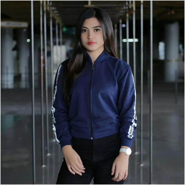 Fashion Sport Bomber - Jaket Bomber Crop Wanita