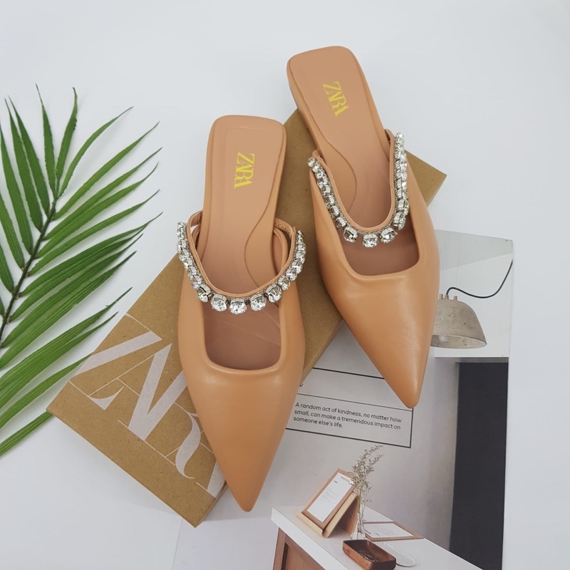 Slip on sandals with chain by Zara khaki import high quality fashion shoes sandal flat wanita with d