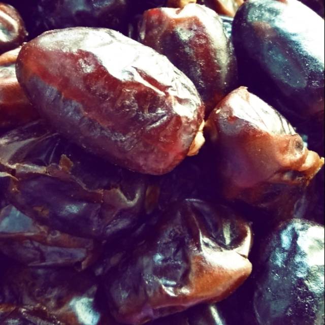 

Kurma khenaizi curah 500 gr
