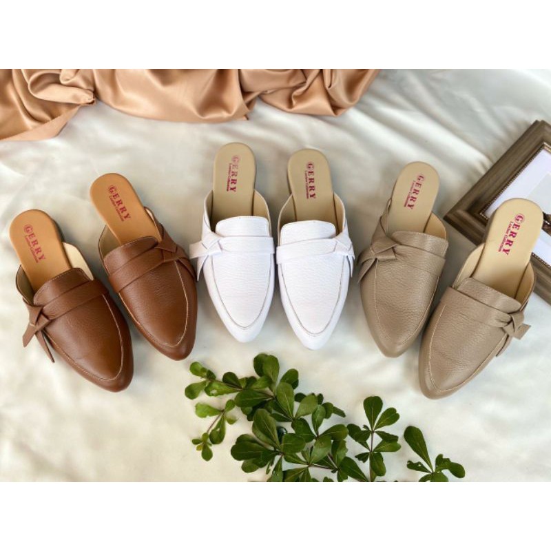 Sepatu Tutong Wanita Bahan Kulit Asli Sol 2 cm Hak Karet