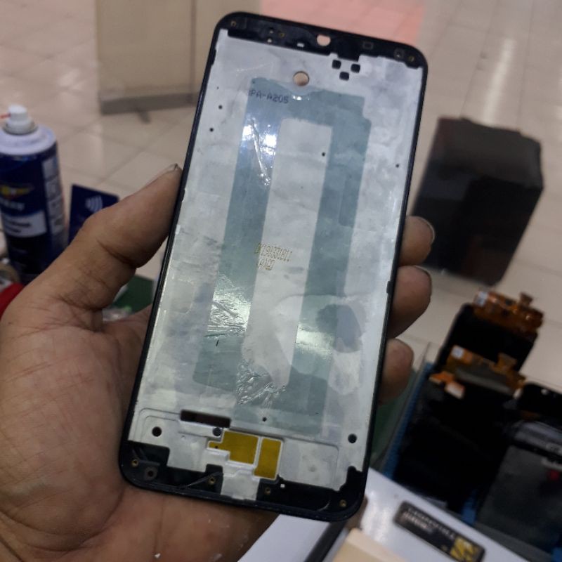 Tulang Frame Lcd Samsung A20 A205 Original Copotan