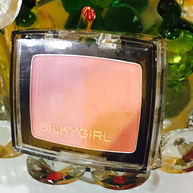 SILKY GIRL  shimmer duo Blush