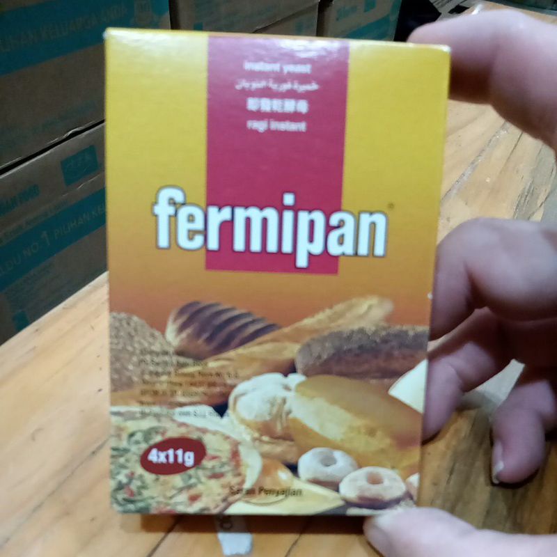 

Fermipan kotak isi 4x11gr Instant yeast