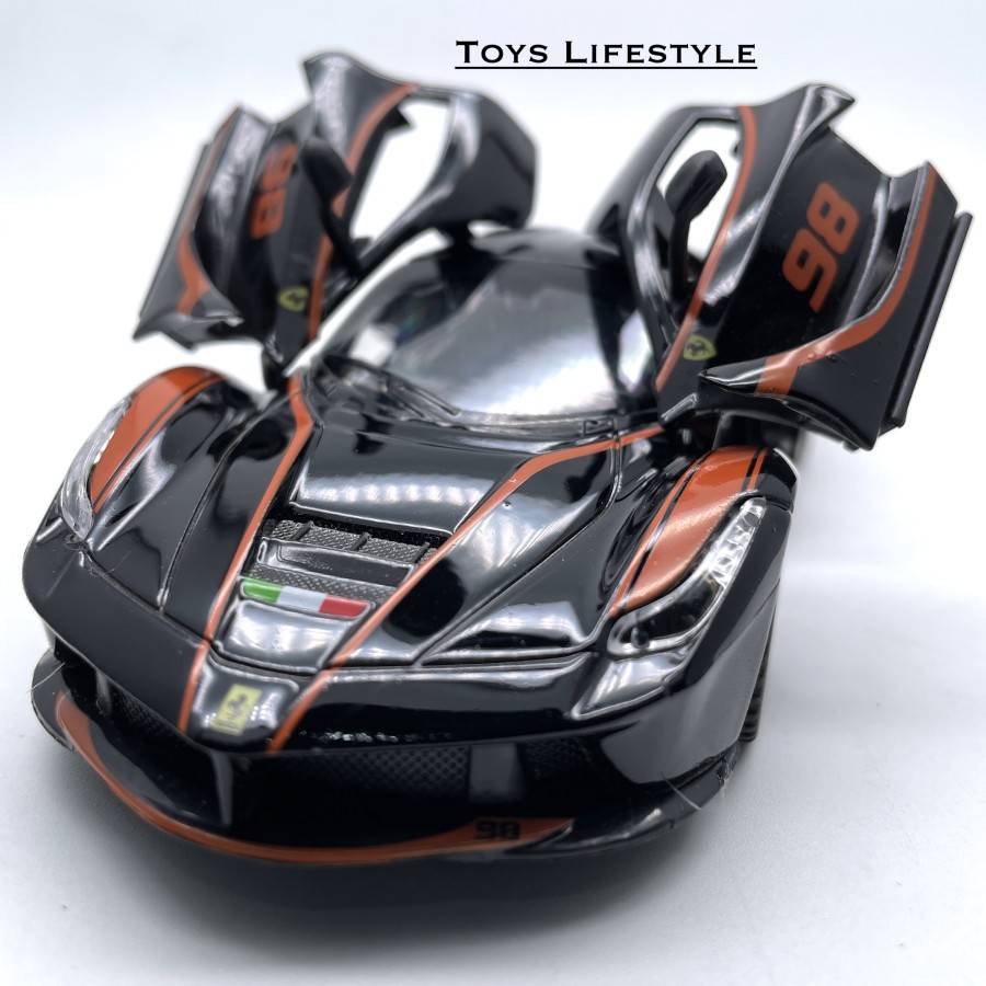 Mainan Mobil Diecast LaFerrari 1:32 (Hitam Orange)