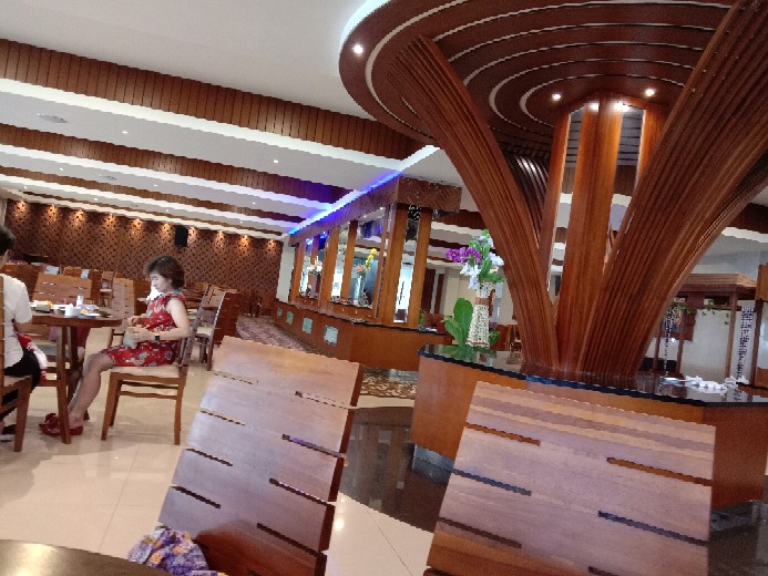 Kemeja Batik Pria Modern Pendek