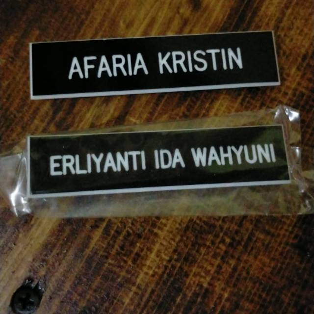 

Name tag