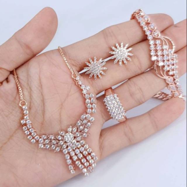 Set replika berlian medan cantik