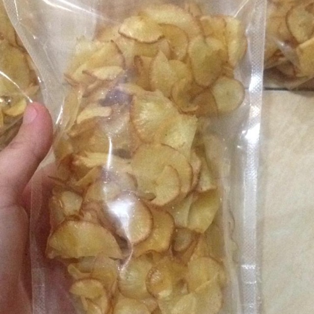 

Keripik singkong gurih asin