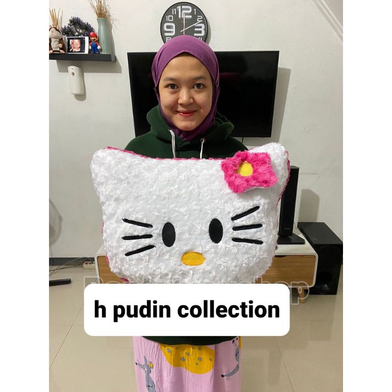 0Bantal Hello Kitty Kepala Hello Kitty L Bahan Snail 40x50CM