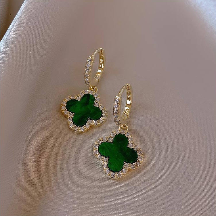 Anting Tusuk Sterling Silver 925 Desain Clover Hias Berlian Imitasi Gaya Vintage / Klasik Untuk Wanita