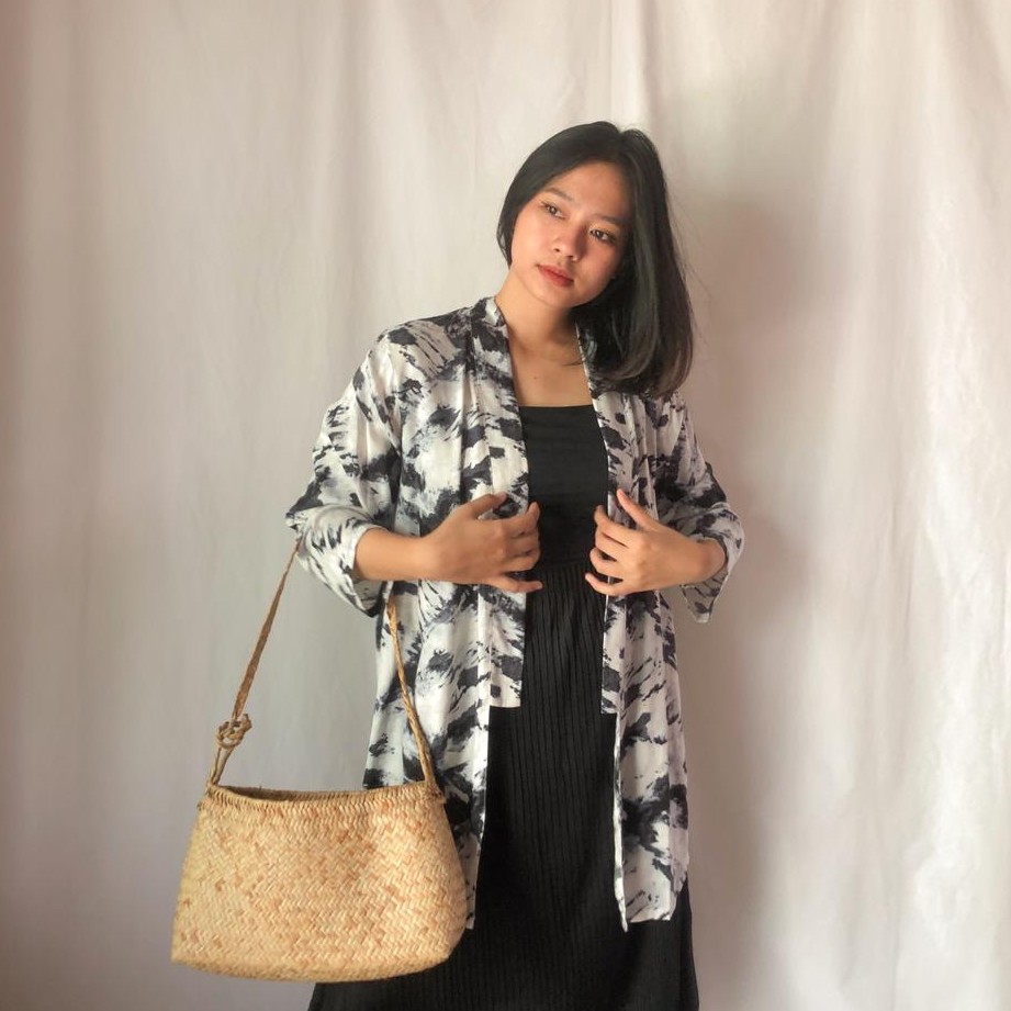 Abstract Outer Lengan Panjang