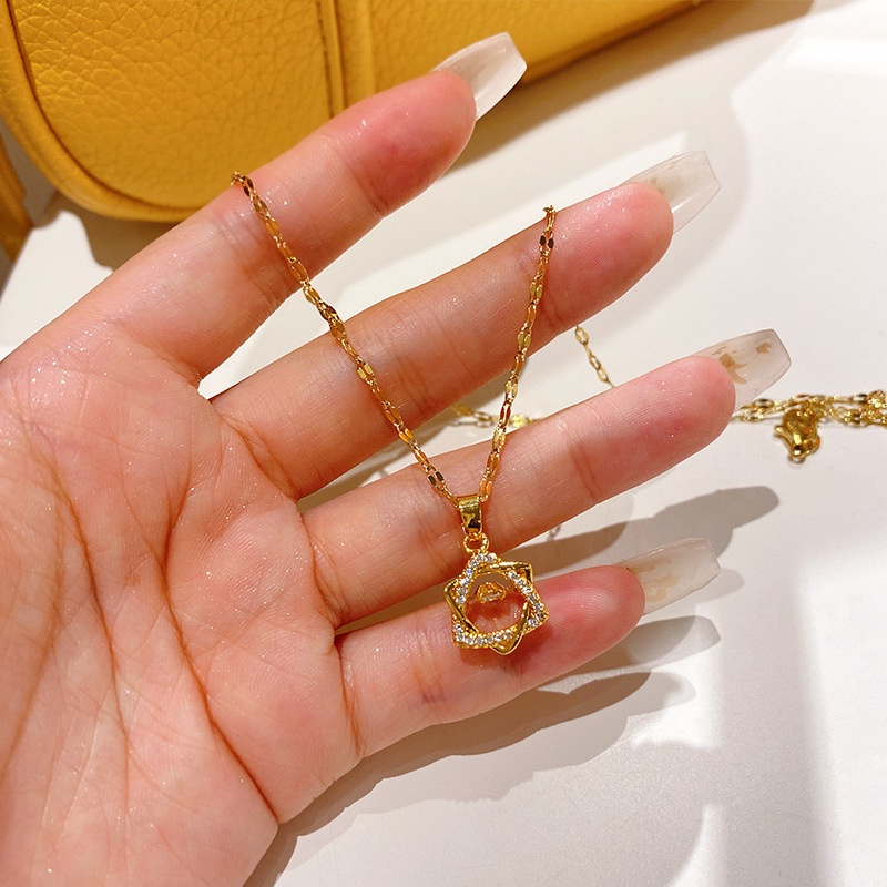 Kalung Titanium Wanita Bintang Beruntung Zircon Lapis Emas 18k Perhiasan