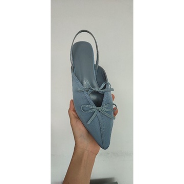 Pointy flat shoe ck alike in blue (36-40)