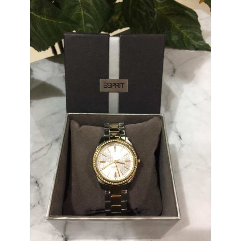 Preloved jam tangan merek esprit