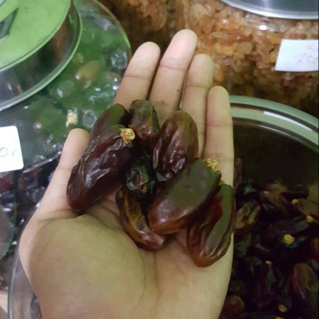 

Kurma Madinah Rabbe Hadi Tunisia Kering 500gr / Souvenir Oleh Haji Umroh