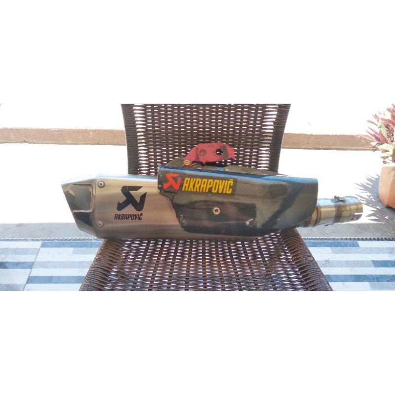 silencer akrapovic carbon
