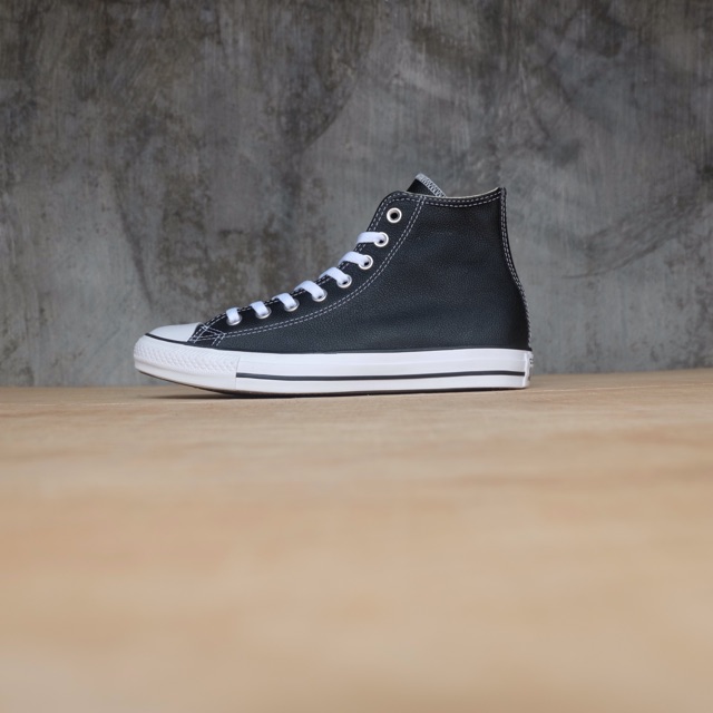 Converse Chuck Taylor All Star 'Leather' Hi Black/White